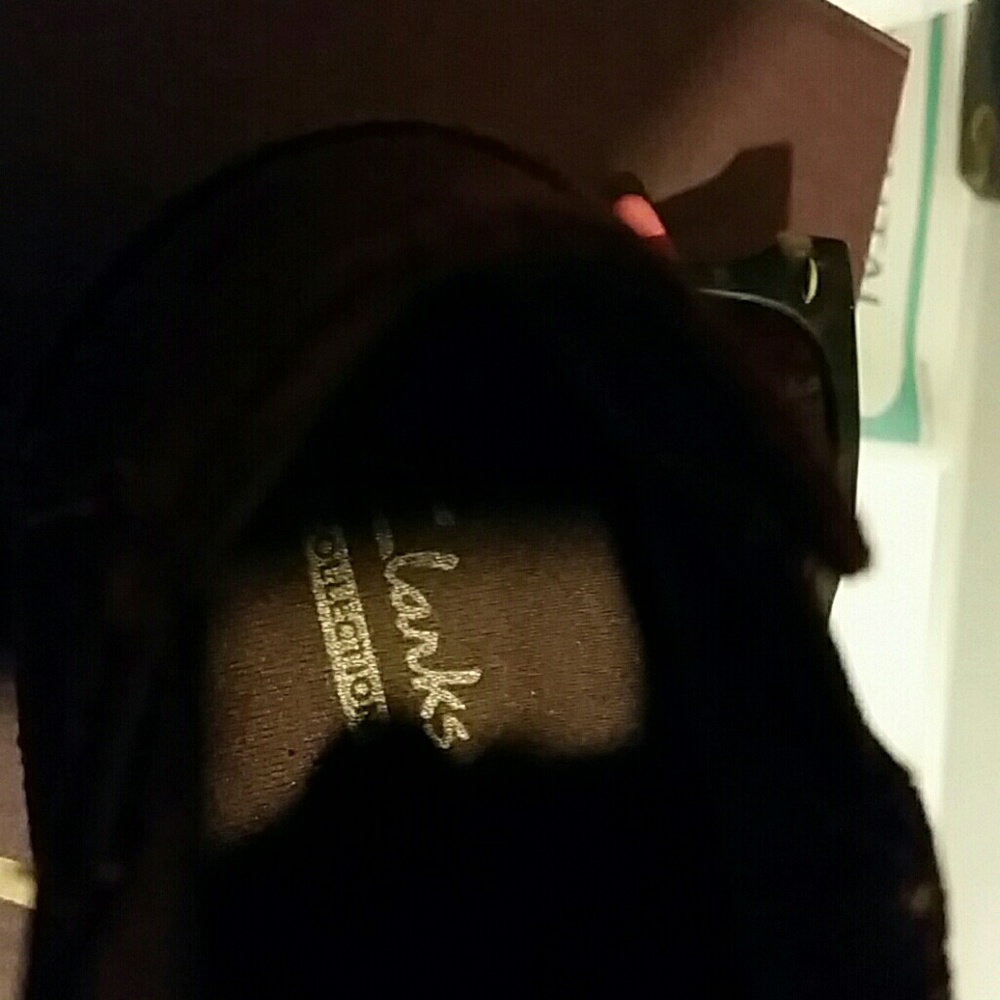 Clarks - Picture 5 of 8